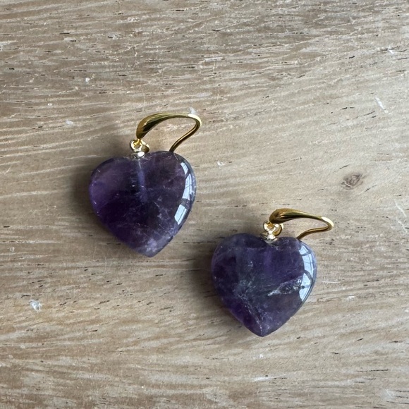 NWOT Tuckernuck Amethyst Heart Earrings - Picture 8 of 9